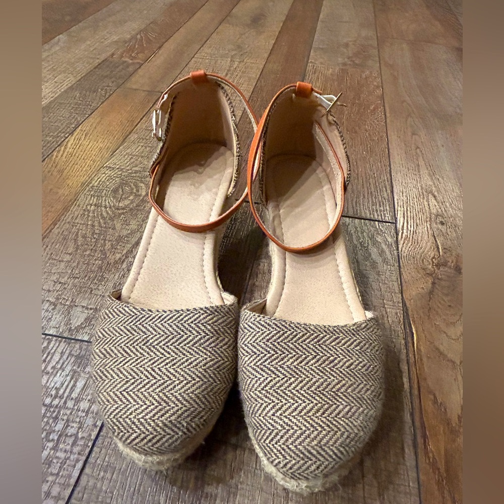 Cute wedges. Size 7